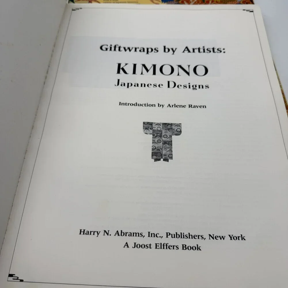 Kimono Japanese Designs 16 Different Patterns Gift Wraps by Artists 0810929546